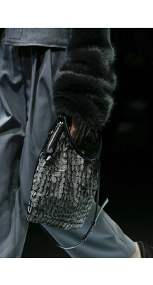 Details  Giorgio Armani Fall 2018 Ready-to-Wear ,  Детали Джорджо Армани осень зима 2018 , Fashion show , неделя моды в Милане , MFW , Mainstyles